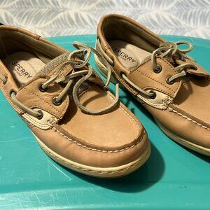 Size 7 Sperry boat shoes